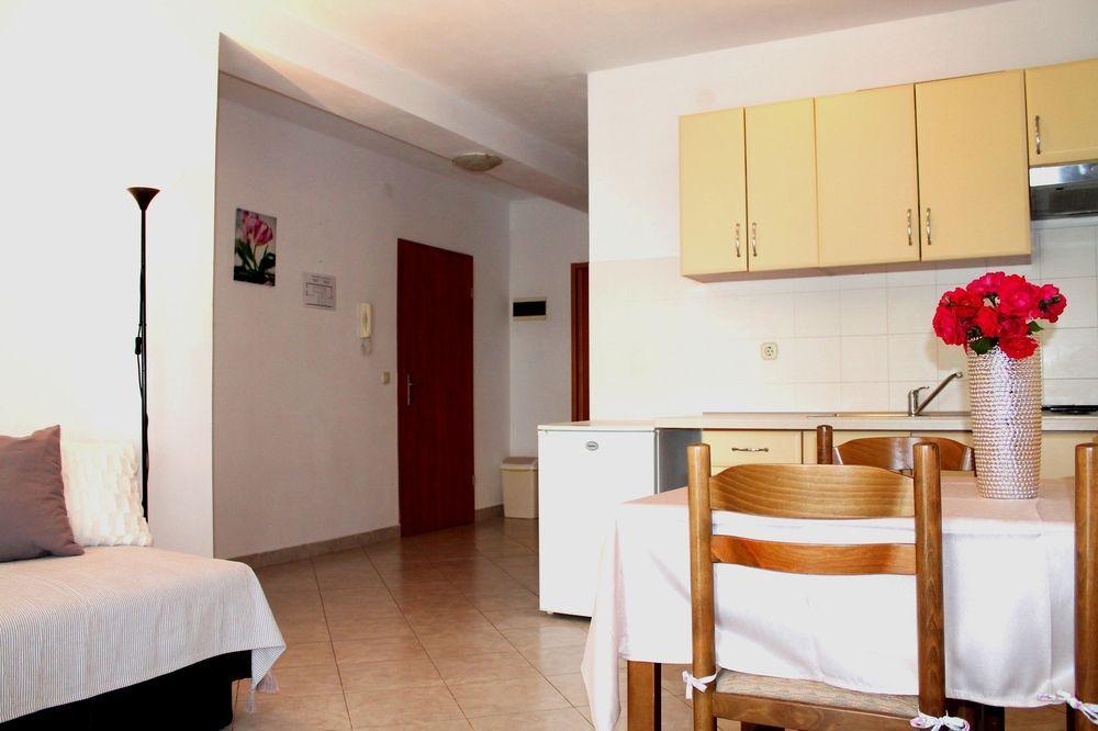 Apartments Vanda Ровинь Экстерьер фото